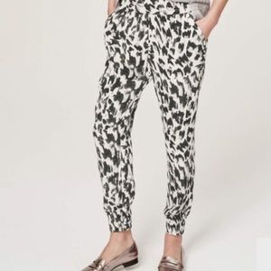 Loft Leopard fluid joggers size Large petite